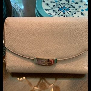 Kate Spade ♠️ Blush Leather Wallet